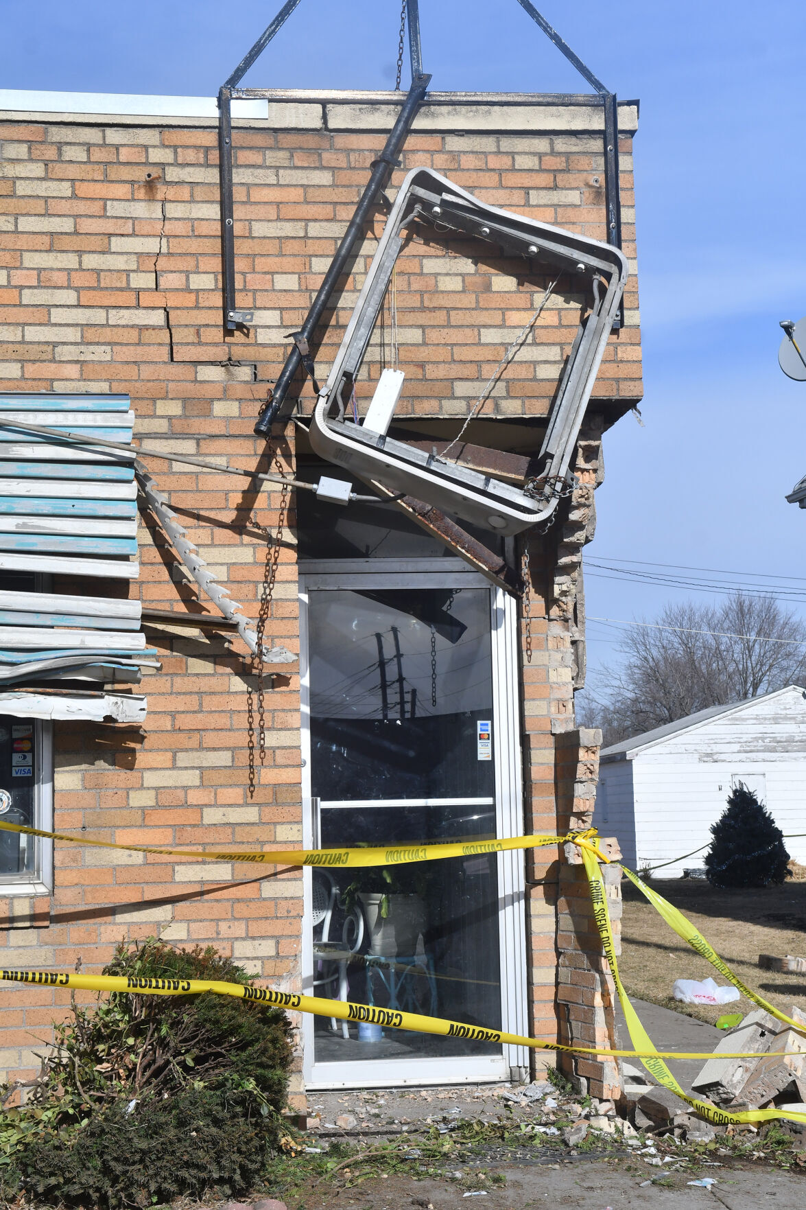 022822-qc-nws-crash-081